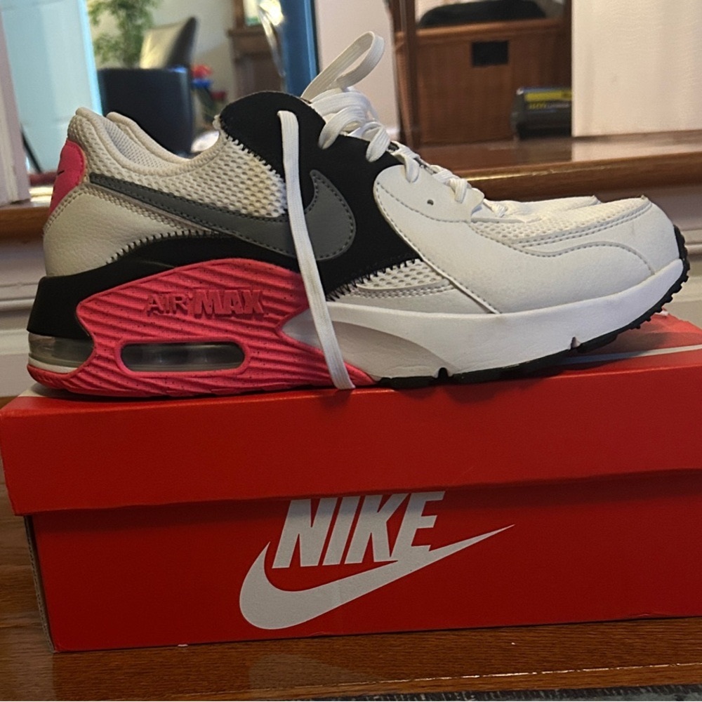 Nike Air Max White Pink Black Athletic Shoes